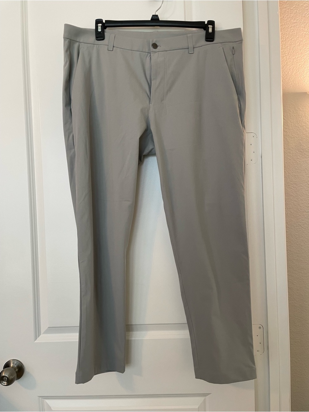lululemon athletica Men's ABC Classic Fit Trouser - Light Gray